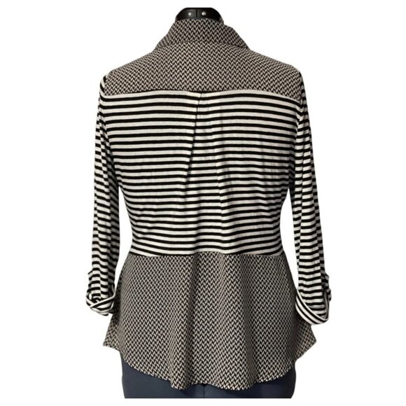 ROZ & ALI Black White Pattern Button Top Petite XL Roll Tab Cuffs Rayon Stretch - Picture 3 of 8